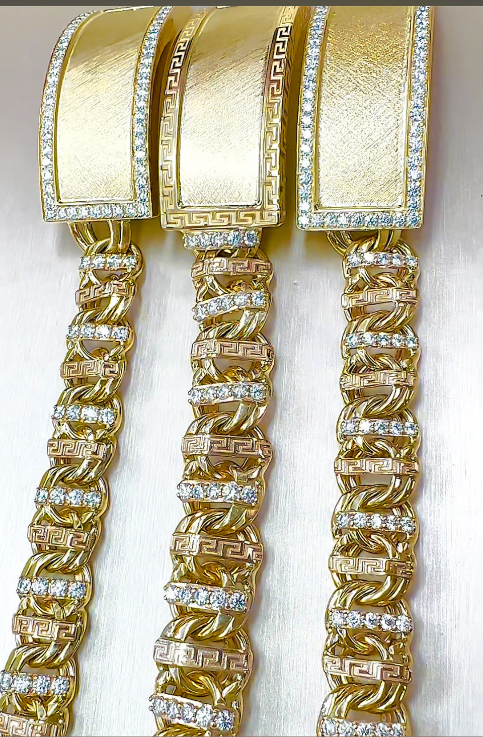 Chino link bar bracelet 10 k gold, 26mm ID box with moissanite (0090)