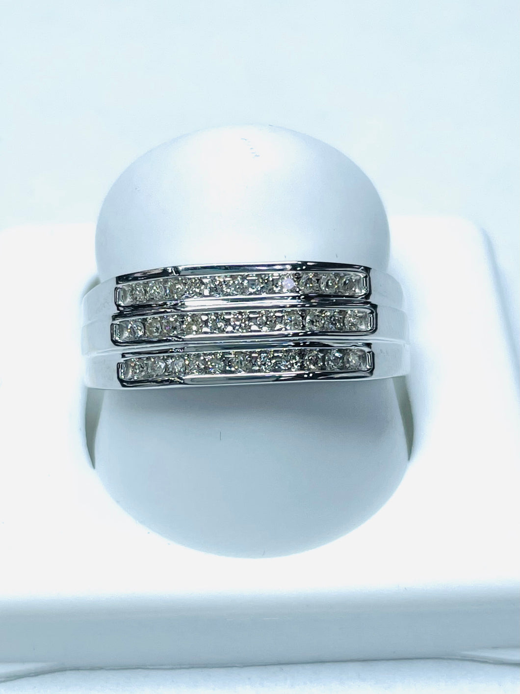 10 karat White Gold diamond 0.25 CT