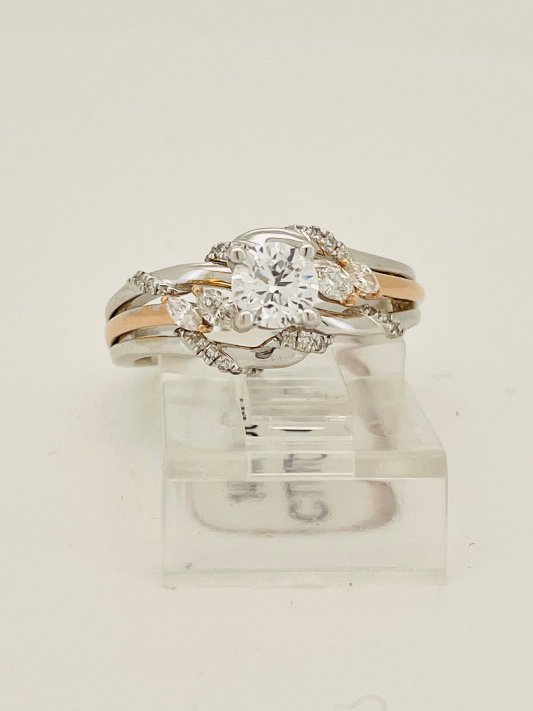 14 karat white and rose gold diamond ring 0.82 CT