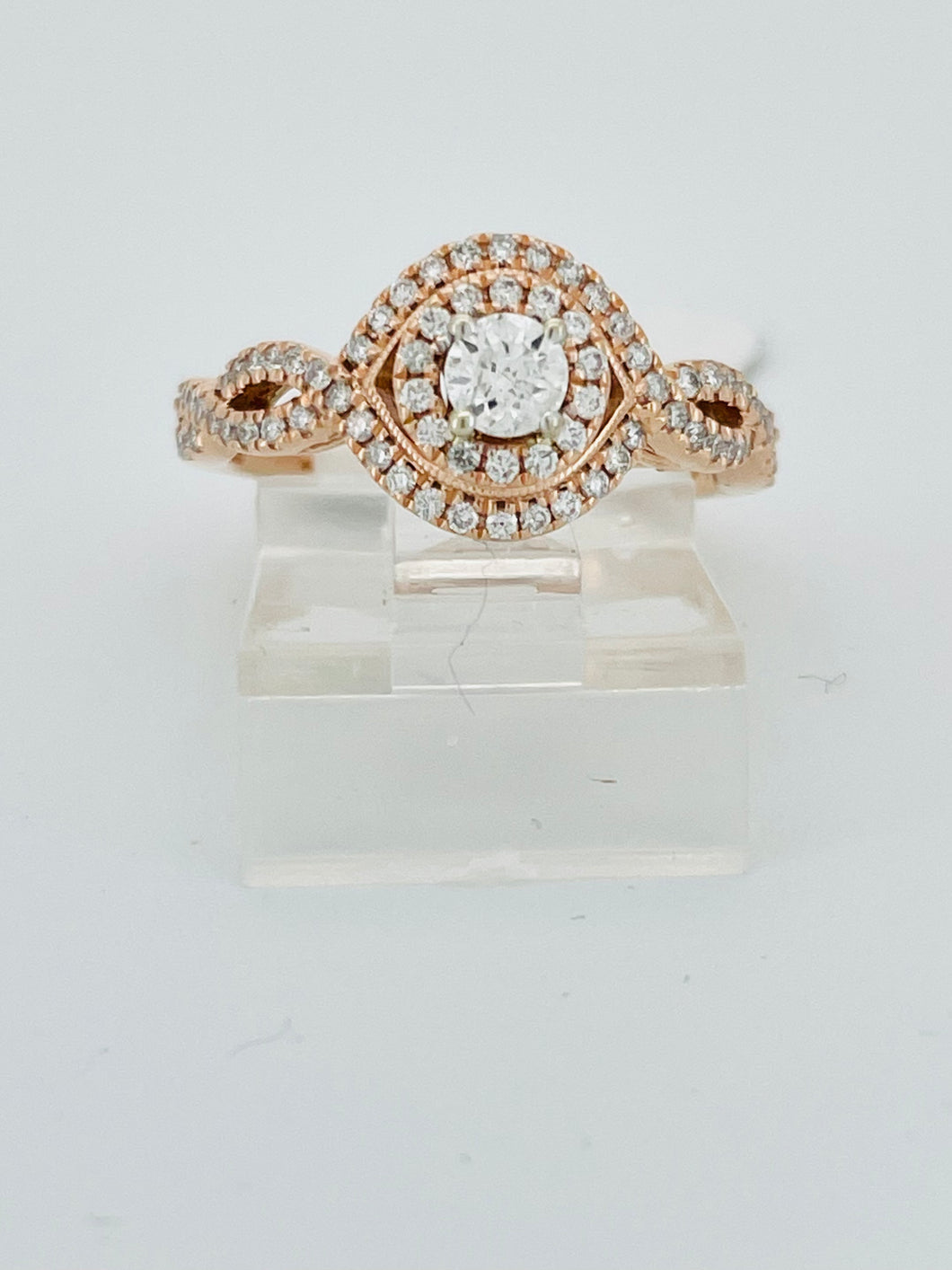 14 karat rose gold diamond lady ring 0.77 CT