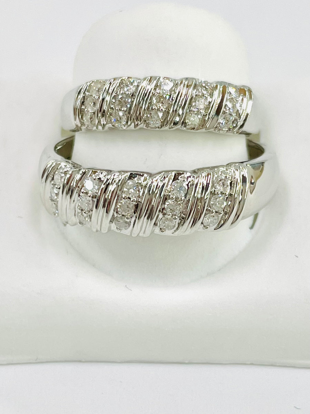14 Karat White  Gold Bands With Real Diamond 0.4 CT