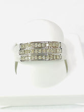 Load image into Gallery viewer, 10 karat White Gold diamond 0.25 CT
