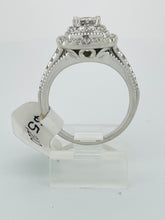 Load image into Gallery viewer, 14 karat white Gold diamond ring 0.76 CT
