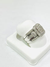 Load image into Gallery viewer, 10 karat white gold diamond Lady ring 0.5 CT
