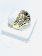 Load image into Gallery viewer, 10 karat gold diamond ring 0.15 Ct

